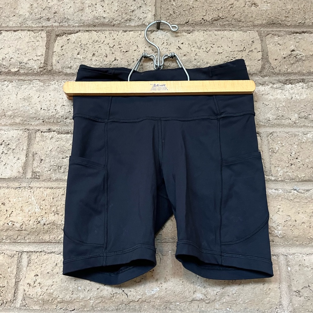 Lululemon Align High Rise Short 6” size 4
